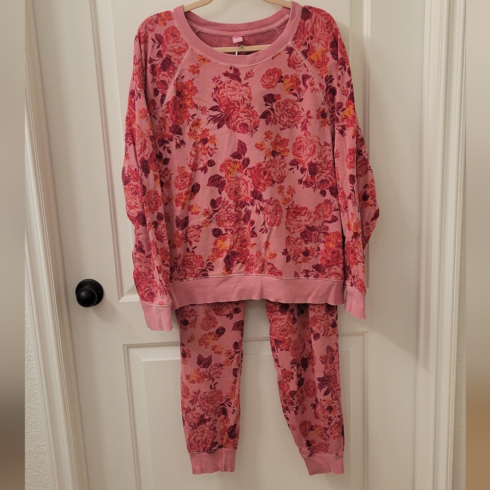 Floral Pink Lounge Set